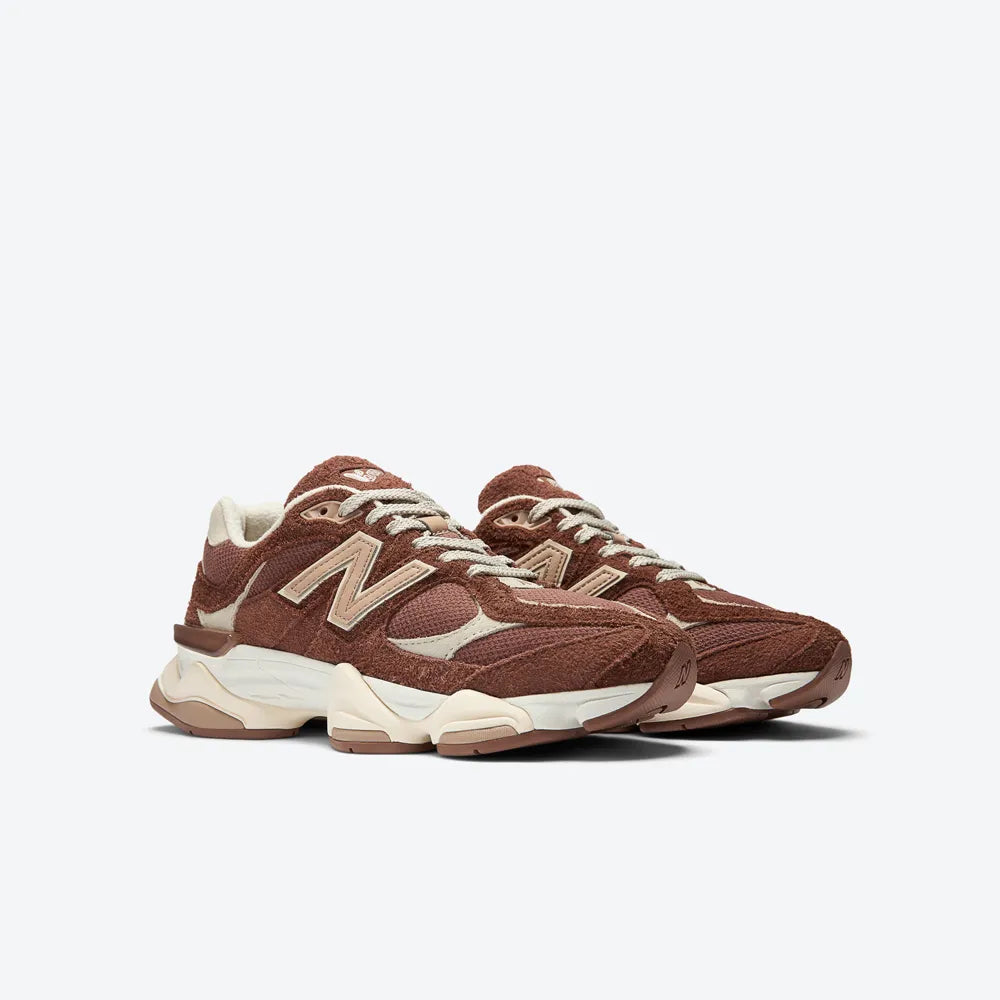 New Balance -  9060 | Timberwolf